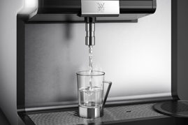 WMF_Coffee_Machines_9000F_feature_heisswasserausgabe_00